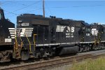 NS GP38-2 5359 trails on K34